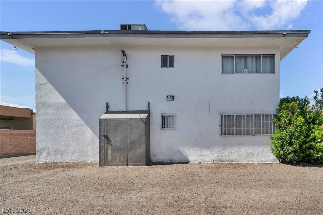 1153 Sierra Vista Drive