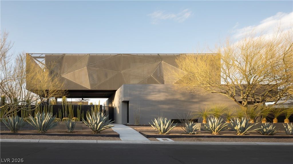 Photo of 20 Soaring Bird Court, Las Vegas, NV 89135 (MLS # 2750344)