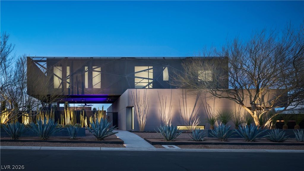 Photo of 20 Soaring Bird Court, Las Vegas, NV 89135 (MLS # 2750344)
