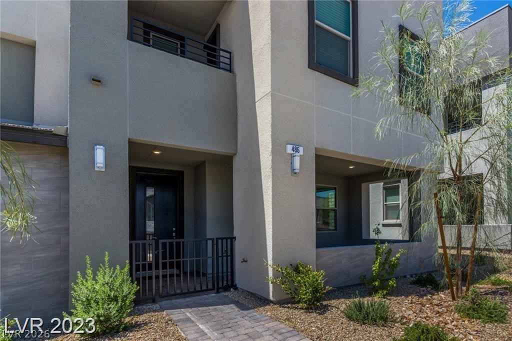 486 Fairview Hills Street