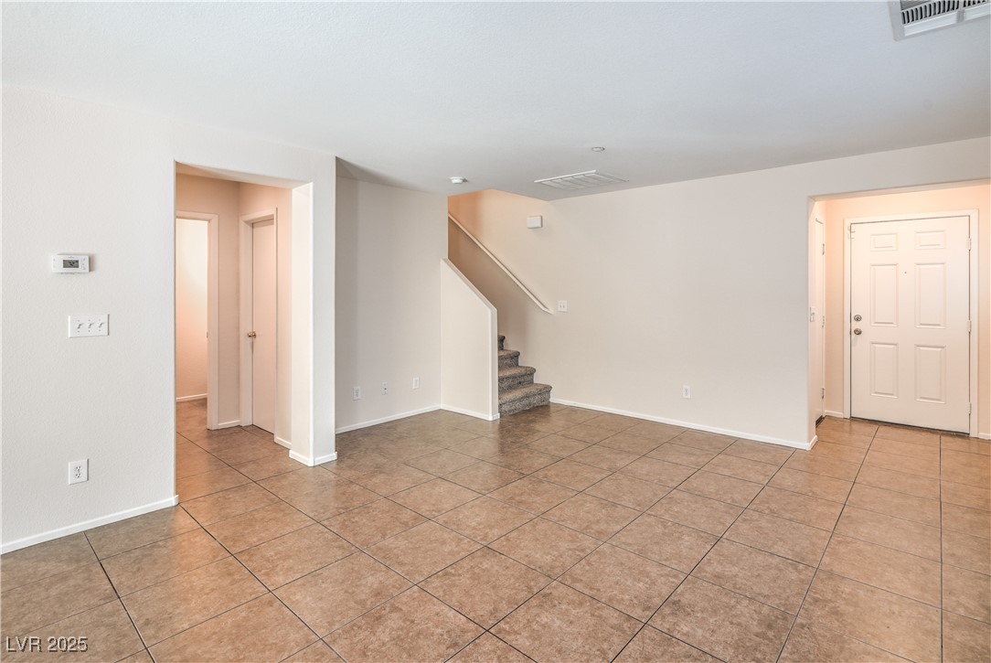 137 Desert Pond Avenue