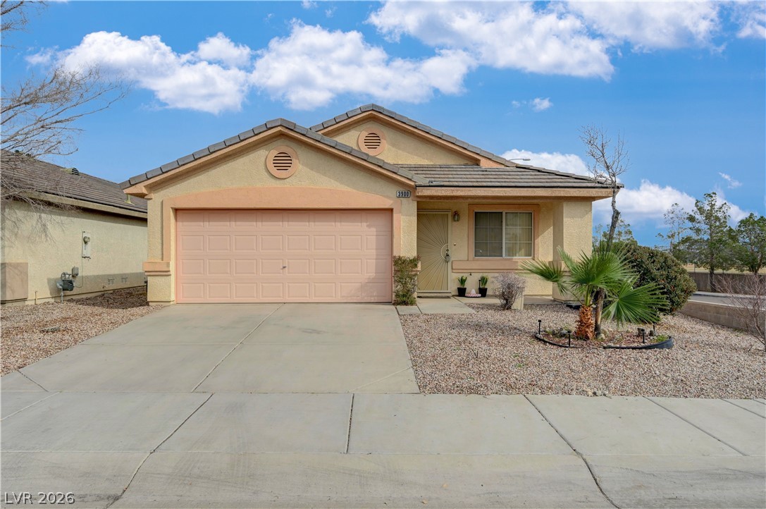 3900 Golden Glaze Street