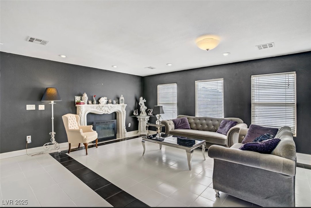 29 Marble Apex Avenue