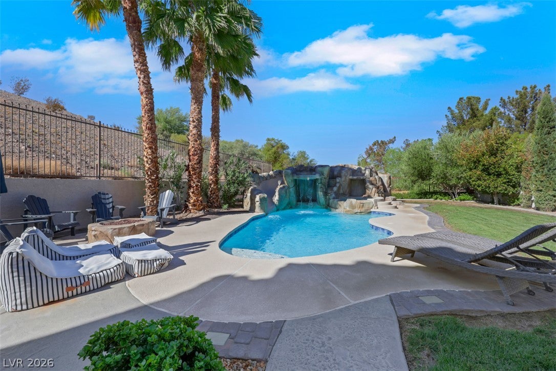 915 Via Canale Drive