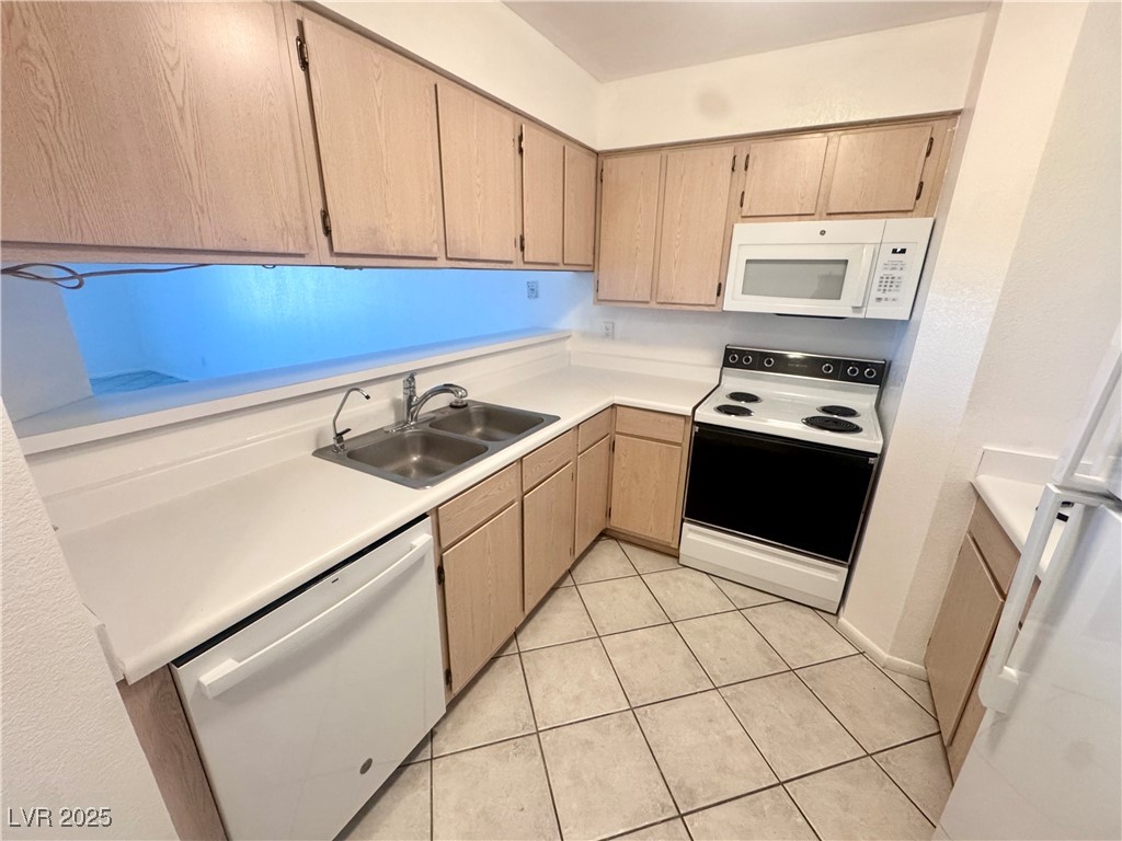 2064 Mesquite Lane #102, Laughlin, Nevada image 3