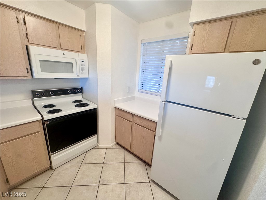2064 Mesquite Lane #102, Laughlin, Nevada image 2