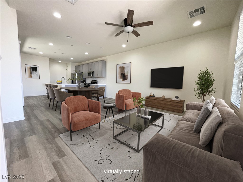 Properties 4 492 Pear Lake Street