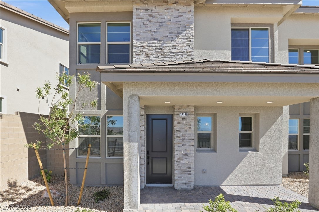 12139 Red Iris Ave
