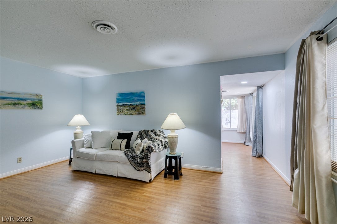 3422 Pecos Way