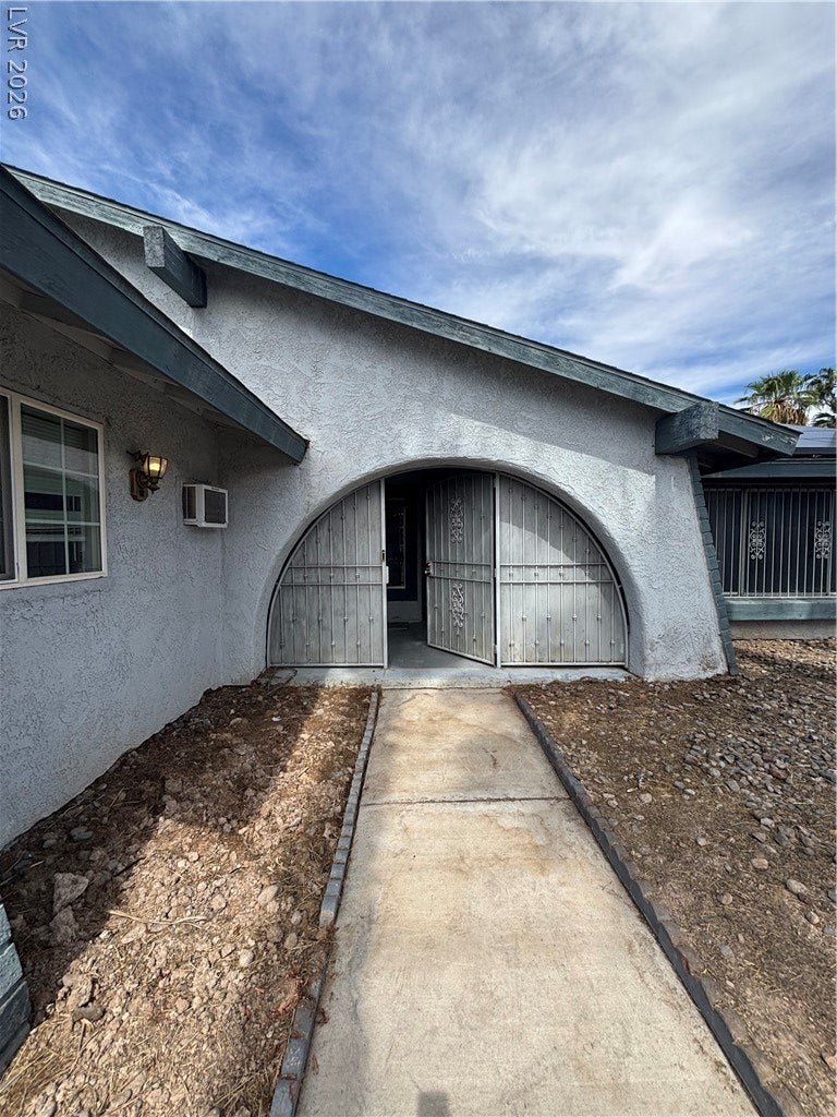 1664 Caliente Court