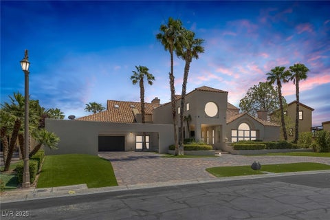 Photo of 2925 Coast Line Court, Las Vegas, NV 89117 (MLS # 2691085)