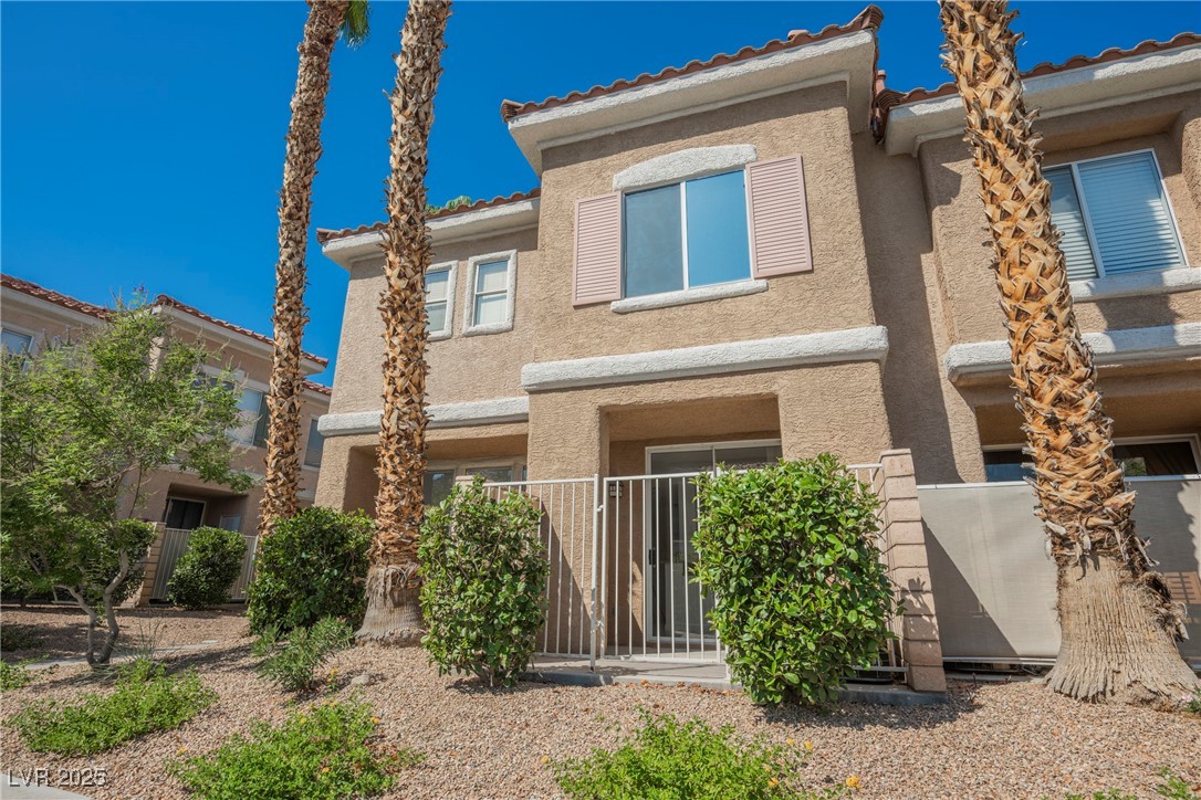 251 S Green Valley Parkway 2314