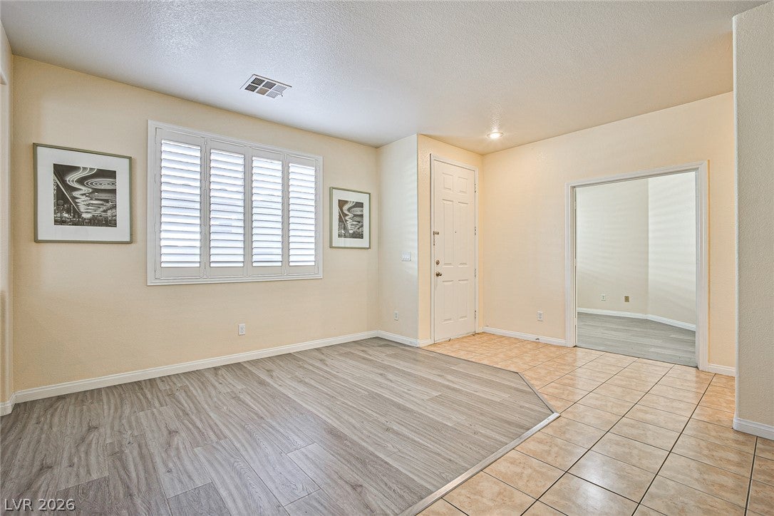 8468 REGAL HILLS Court