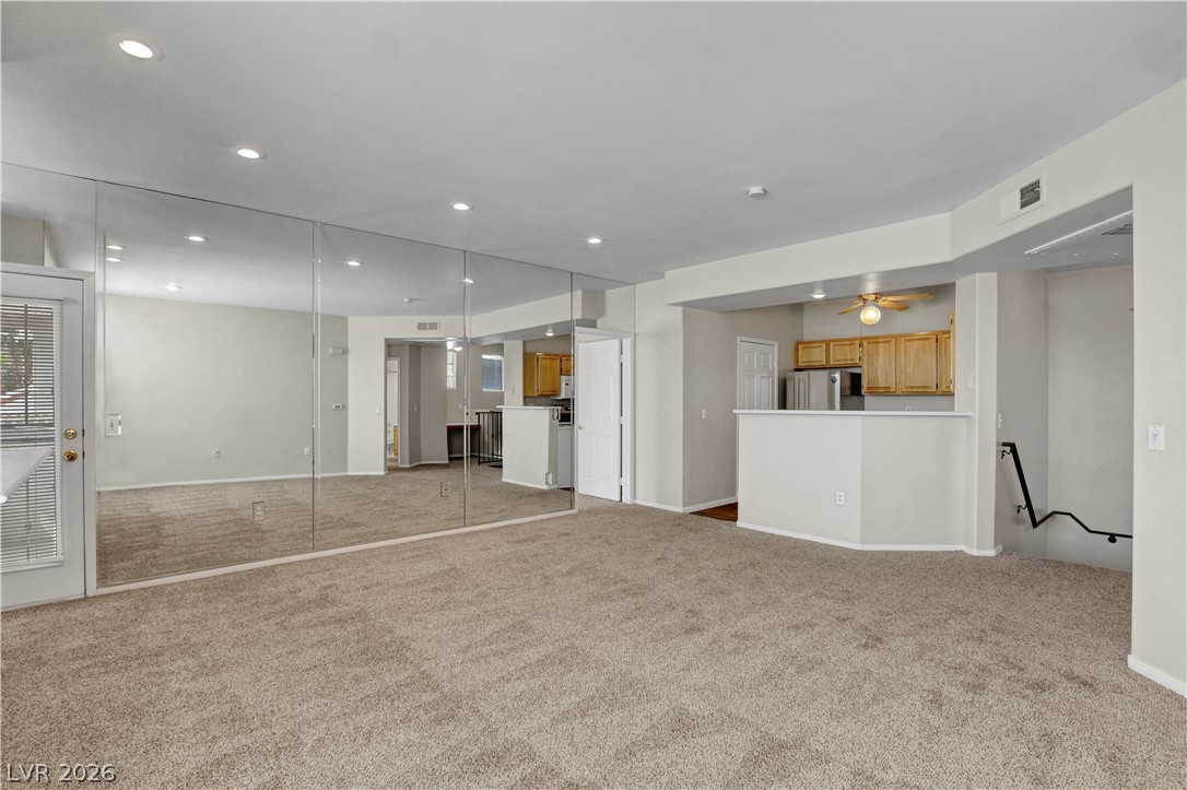 8555 W Russell Road 2091