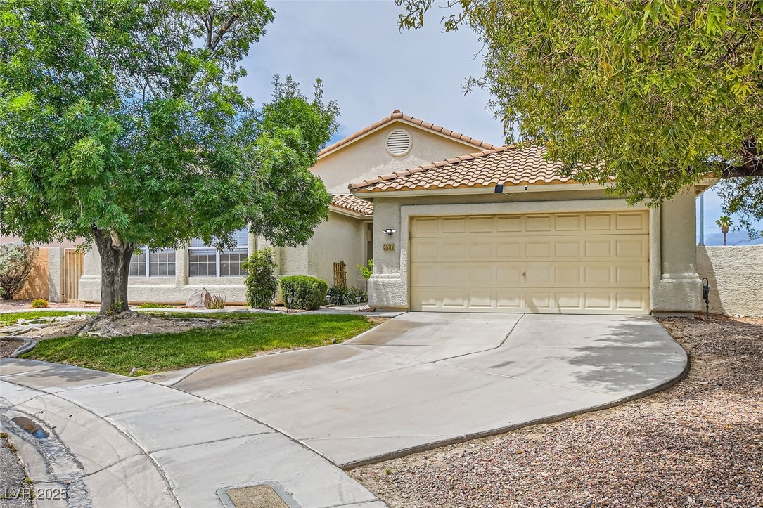 3539 Barrel Bronco Court