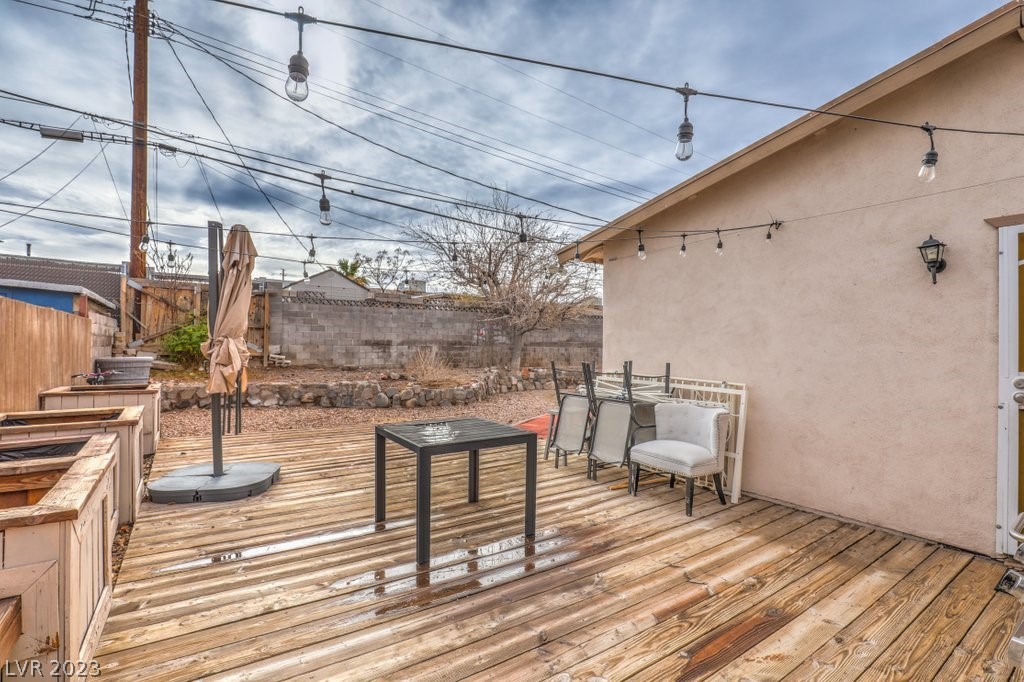 Photo 17 of 25 of 121 Kola Street house