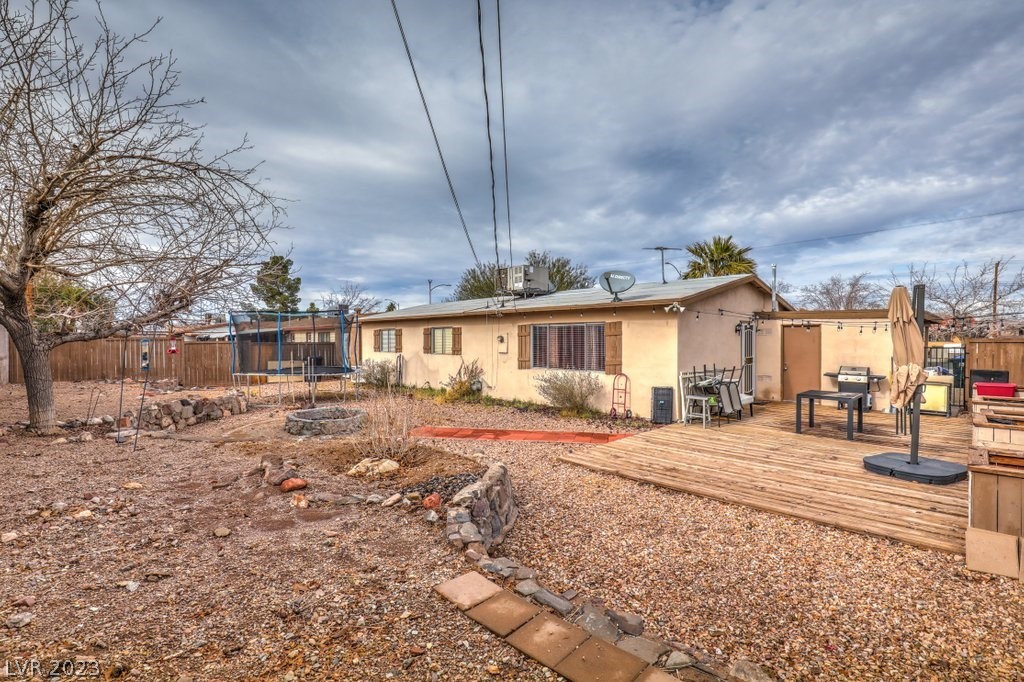Photo 19 of 25 of 121 Kola Street house