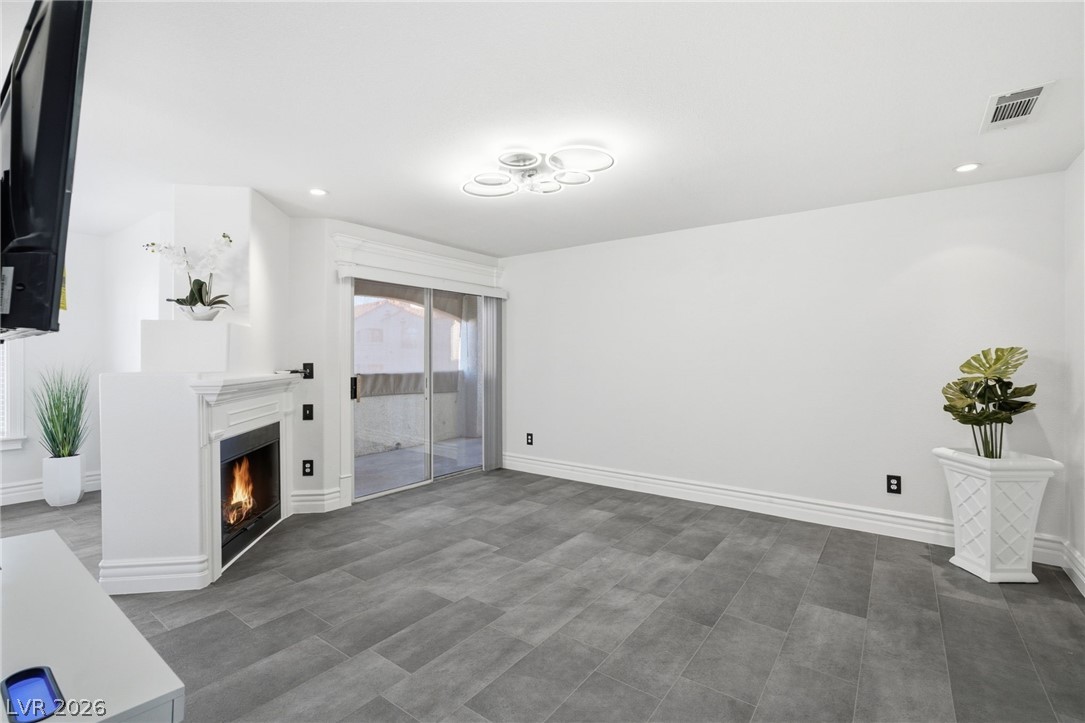 698 S Racetrack Road 724