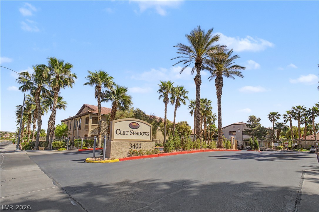 3480 Cactus Shadow Street 103