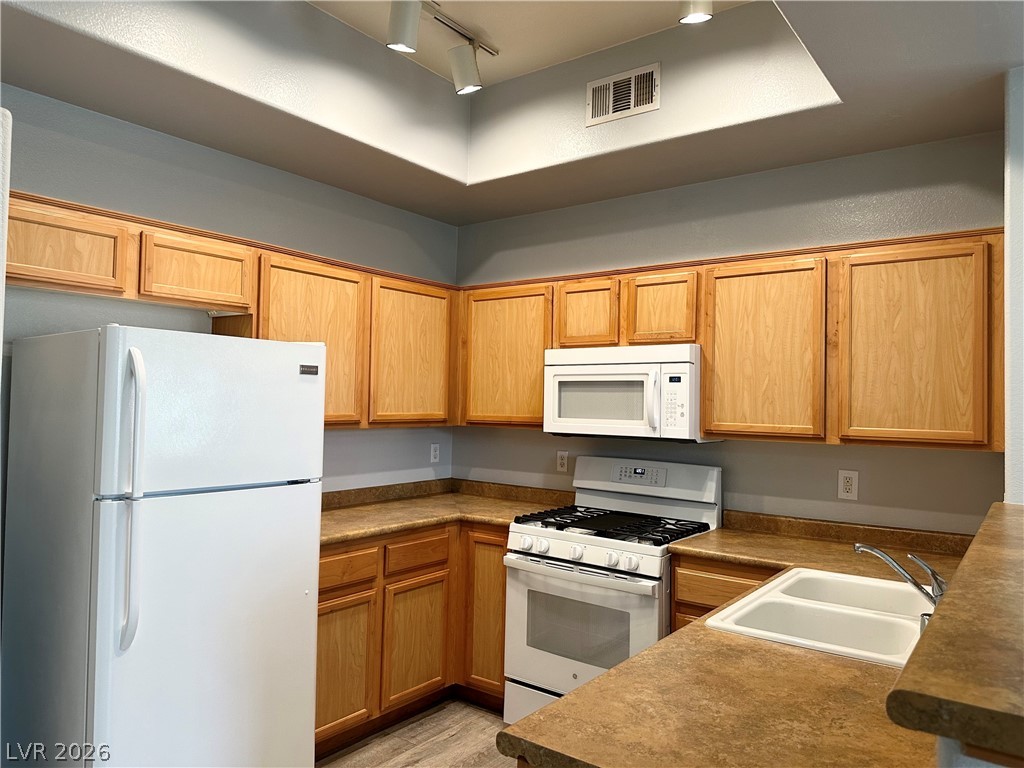 3480 Cactus Shadow Street 103