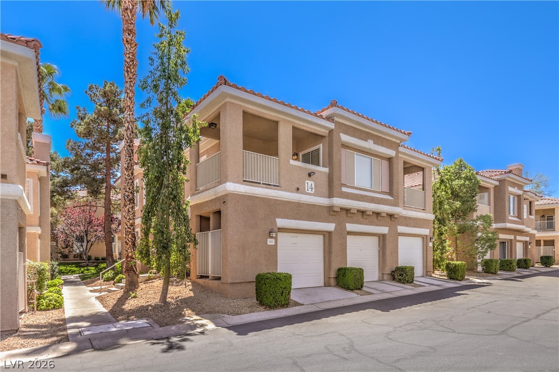 251 S Green Valley Parkway 1421