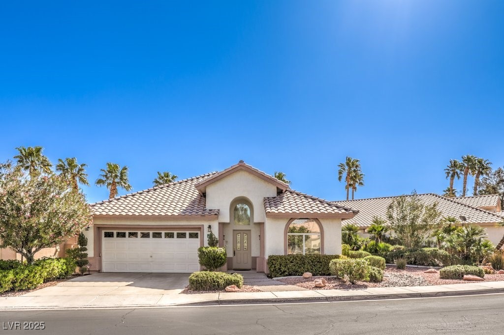 2128 Eaglepath Circle, Henderson, Nevada image 1