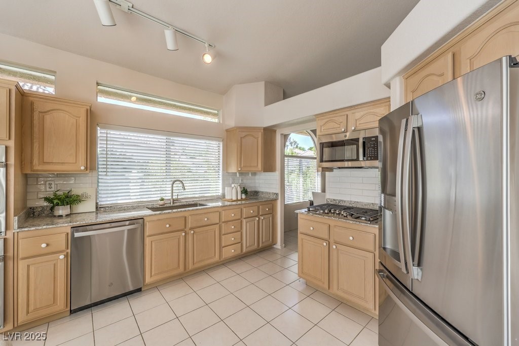 2128 Eaglepath Circle, Henderson, Nevada image 18