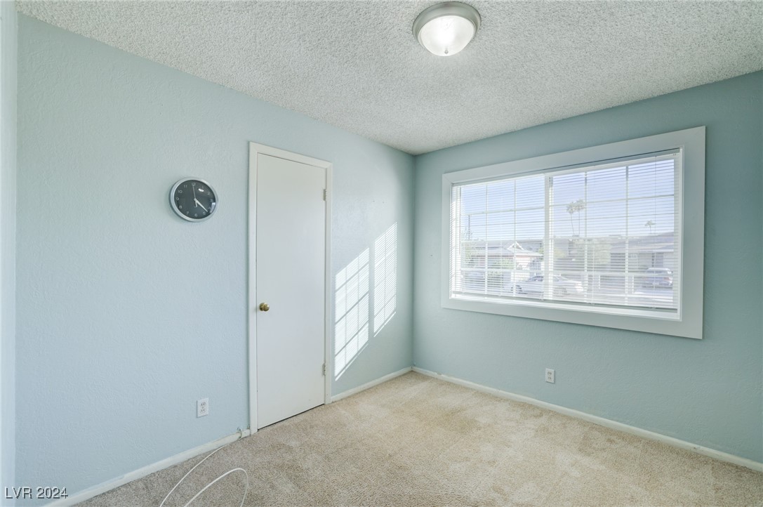 Las Vegas, Nevada 89107, United States, 3 Bedrooms Bedrooms, ,2 BathroomsBathrooms,Residential,Active,35313