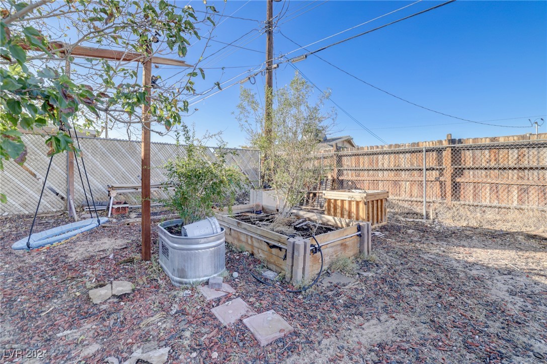 Las Vegas, Nevada 89107, United States, 3 Bedrooms Bedrooms, ,2 BathroomsBathrooms,Residential,Active,35313