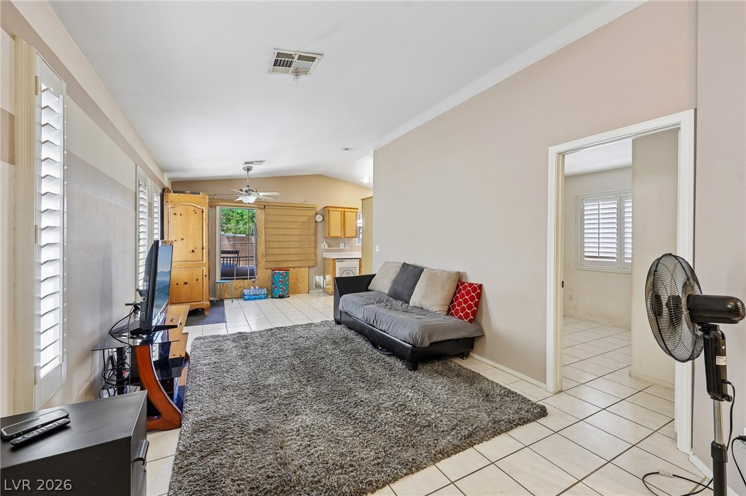 5804 Chisolm Trail