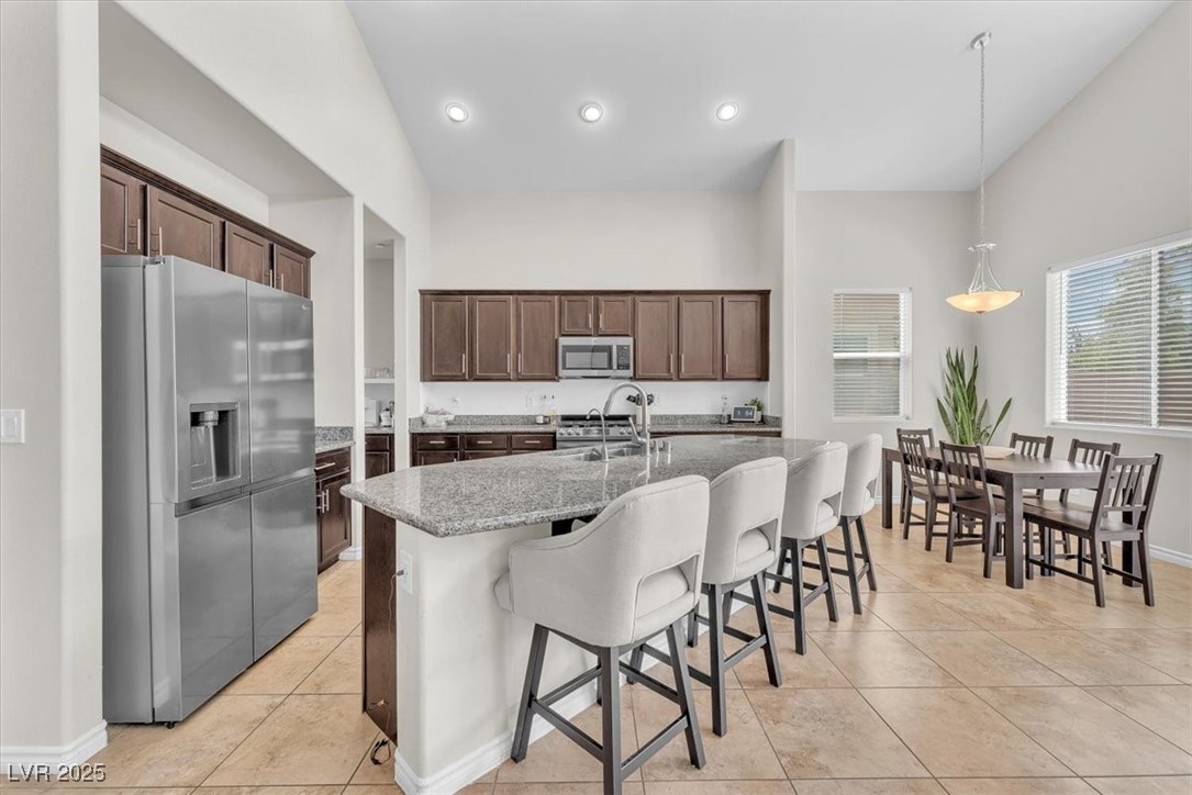 7113 Bluebird Wing Street