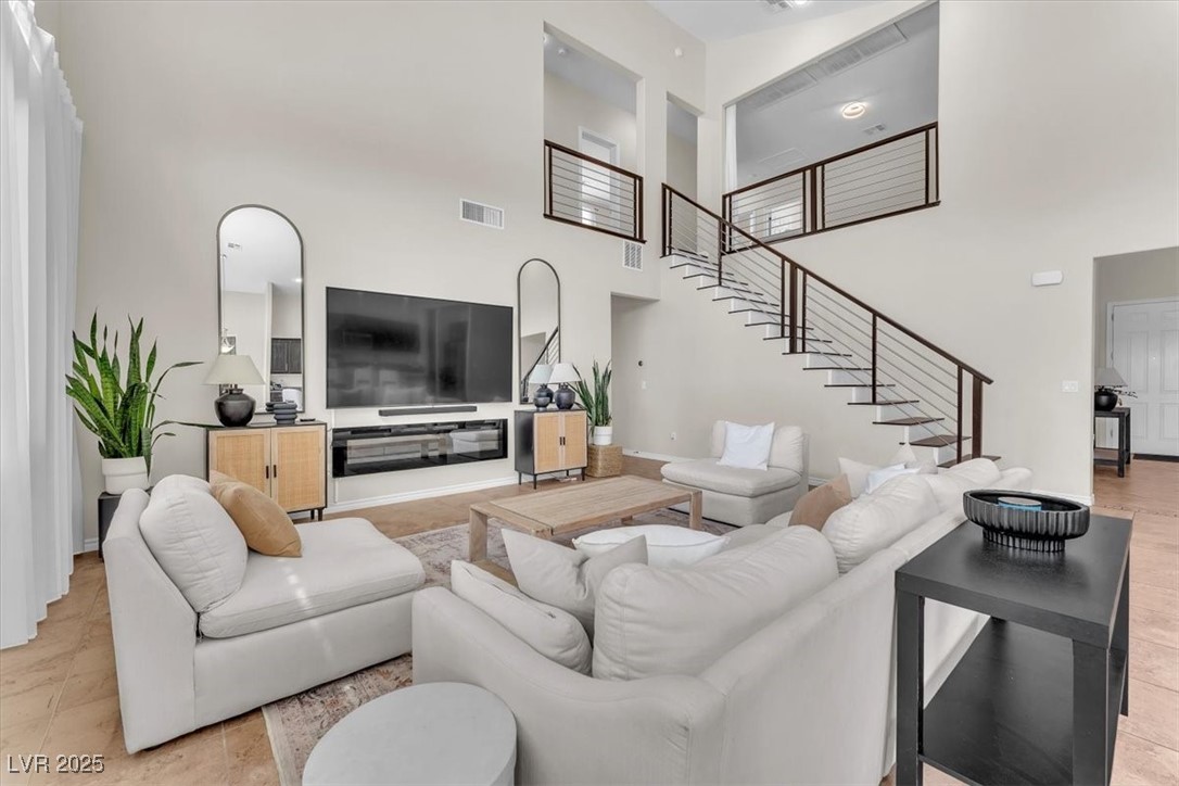 7113 Bluebird Wing Street