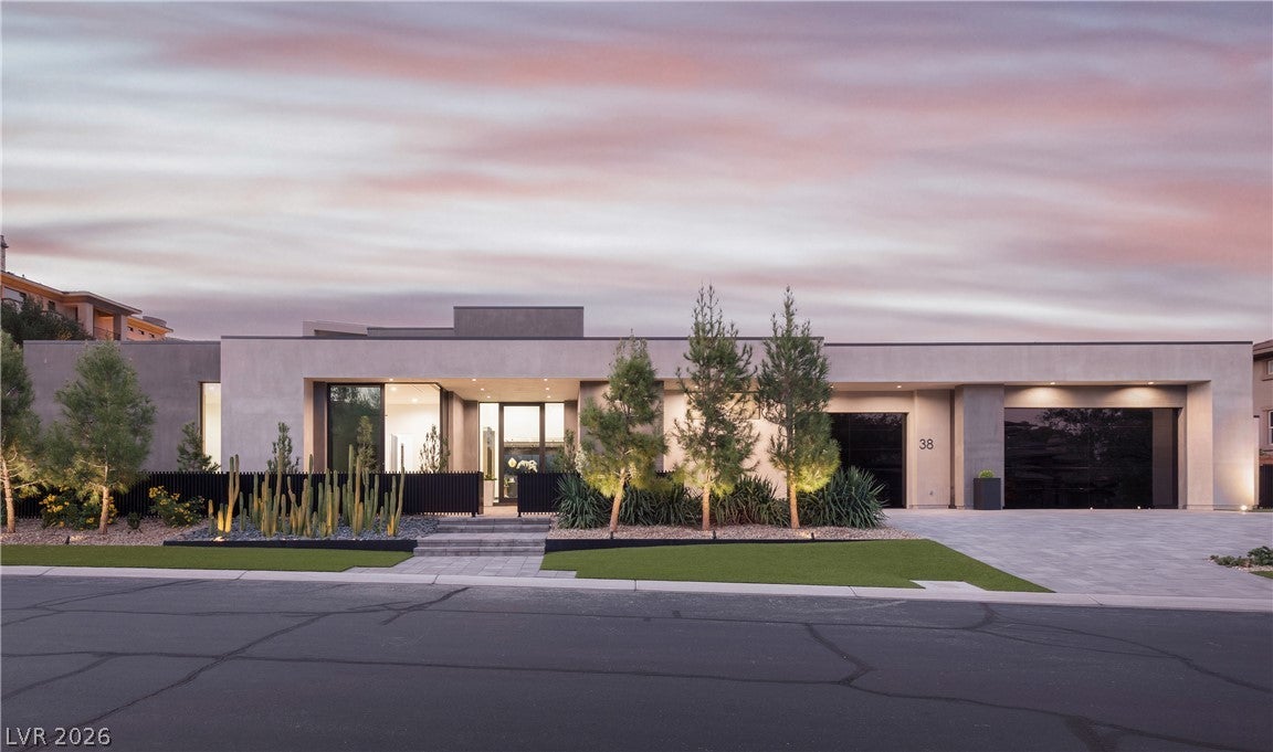 38 Skybird Court