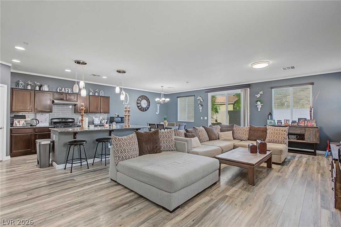 2737 Council Crest Court