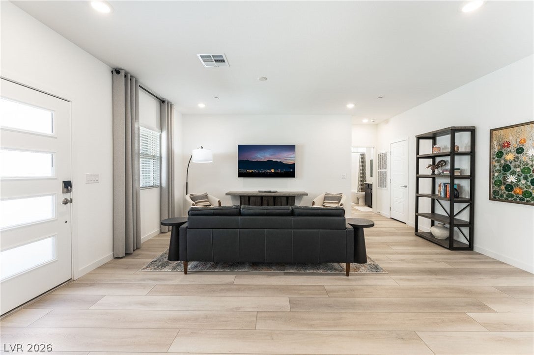 897 Elmwood Forest Lane