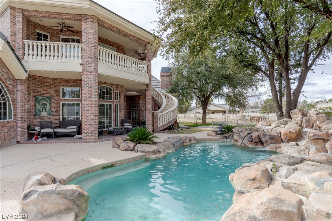 3910 E Russell Road, Las Vegas, Nevada image 18