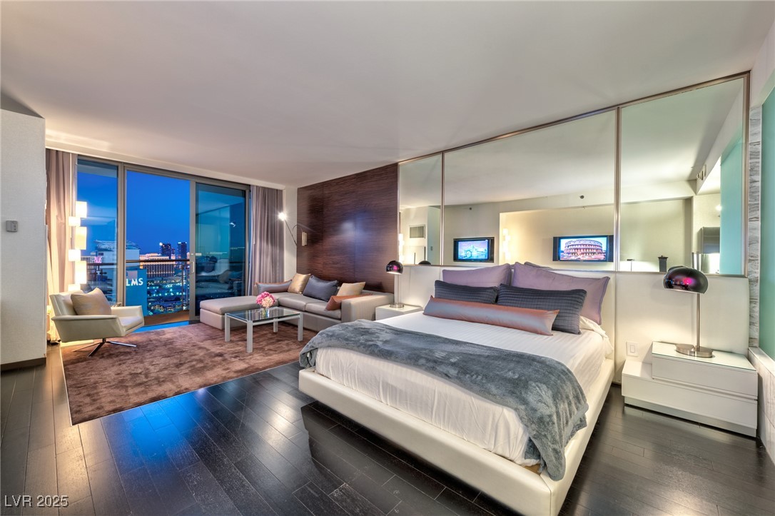 4381 W Flamingo Road 3904