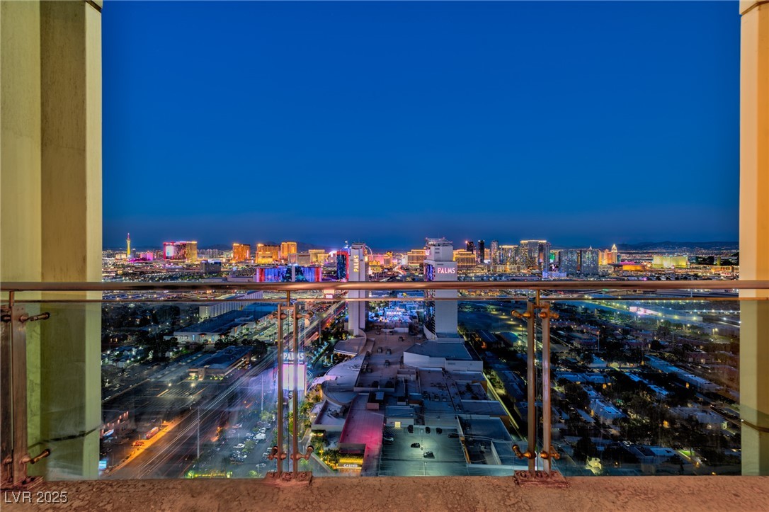 4381 W Flamingo Road 3904