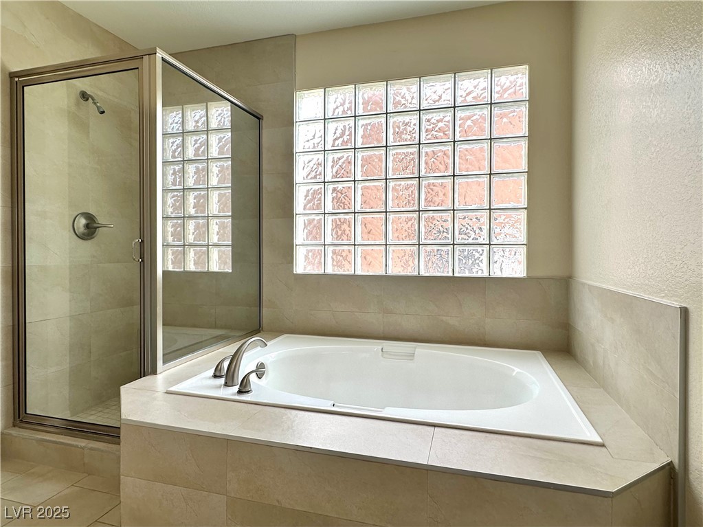 Las Vegas, Nevada 89134, United States, 3 Bedrooms Bedrooms, ,3 BathroomsBathrooms,Residential,Active,225475