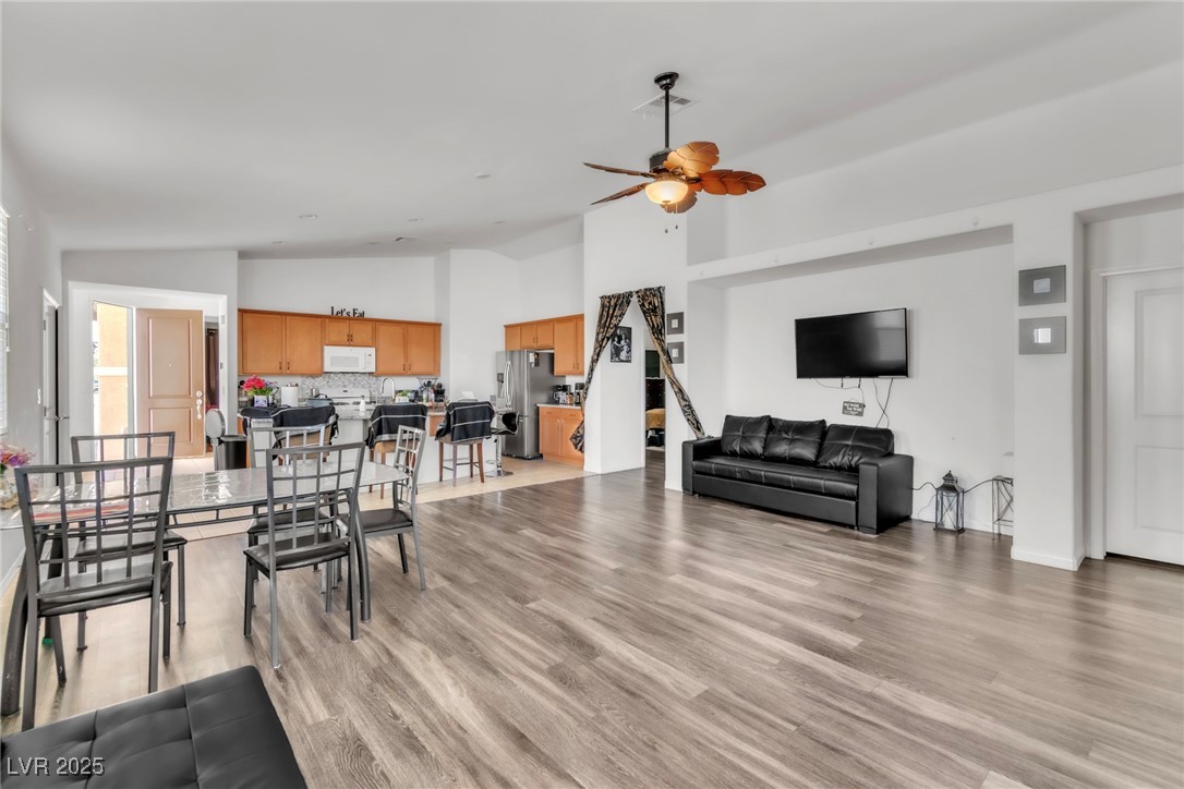 6829 Painted Morning Avenue, Las Vegas, Nevada image 6