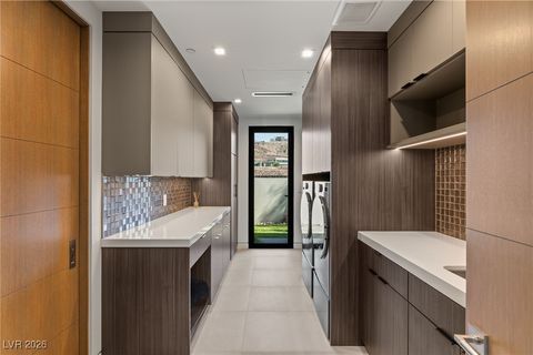 Tiny photo for 6 Vista Crescent Court, Henderson, NV 89012 (MLS # 2752951)