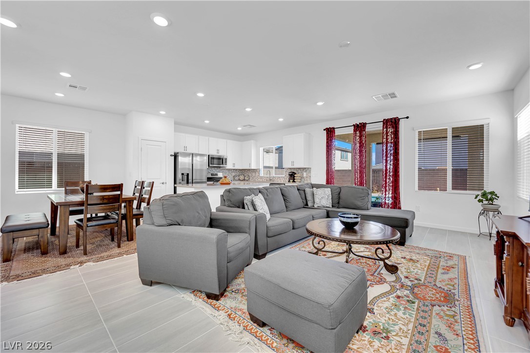 6730 Palmer Crest Street