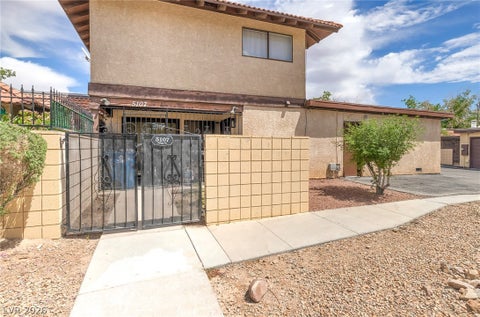 Townhouse For Sale - 5107 Village Drive<br/> Las Vegas, NV 89142