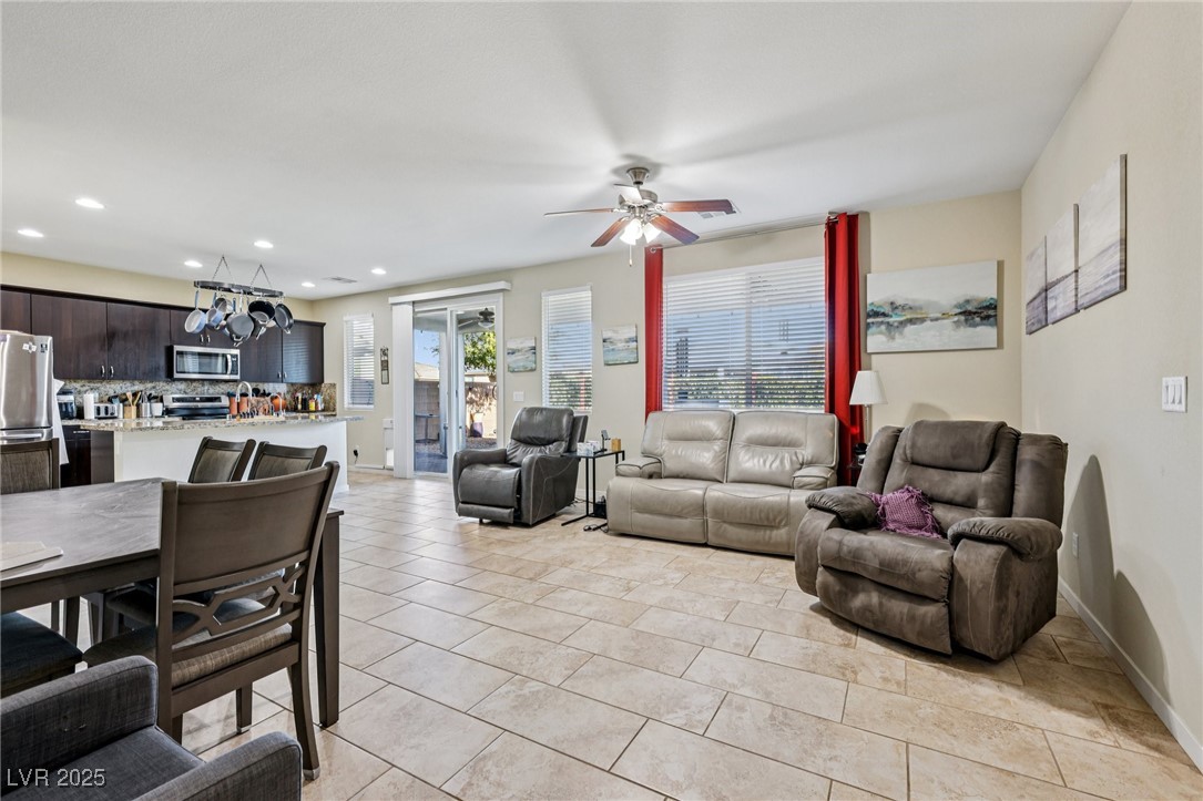 4914 E Beacon Ridge Drive