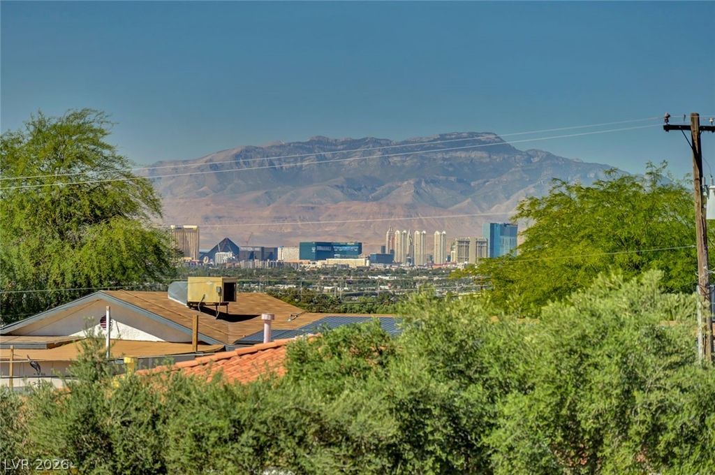 Photo of 340 N Phyllis Street, Las Vegas, NV 89110 (MLS # 2775587)