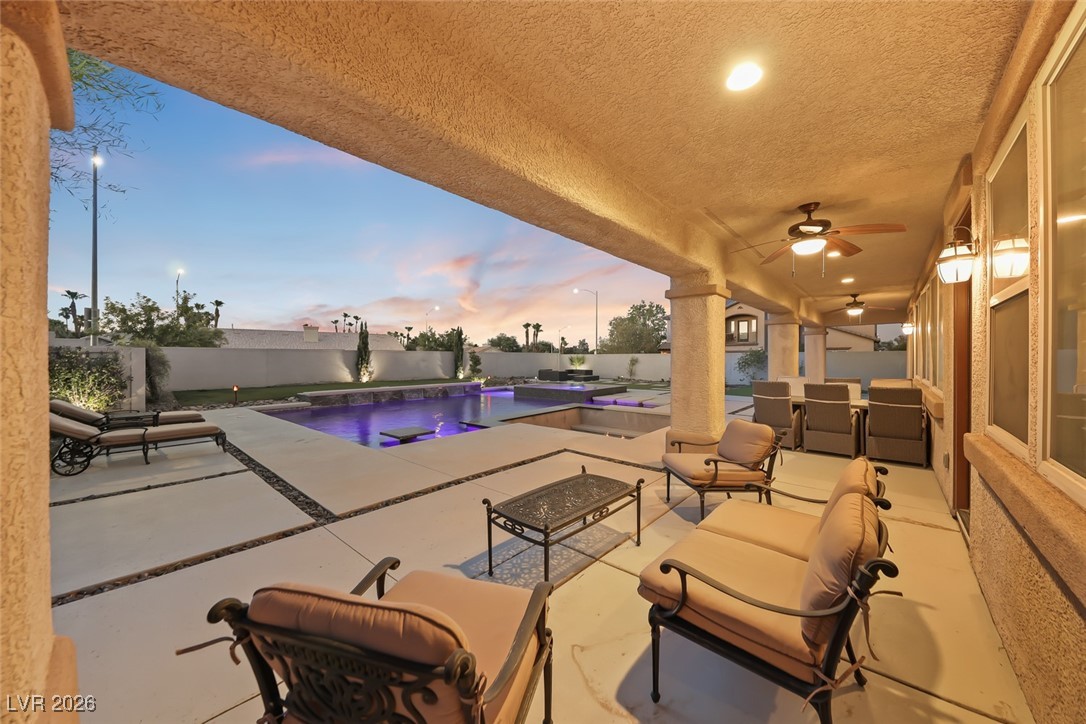 7148 White Bloom Avenue