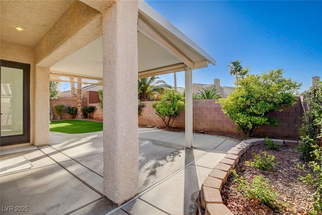 1506 Camino Summit Avenue, Henderson, Nevada image 38