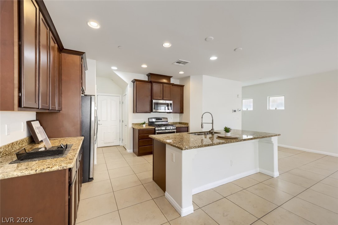 1116 Bobby Basin Avenue