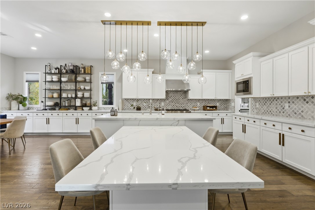 12014 Tramonto Avenue