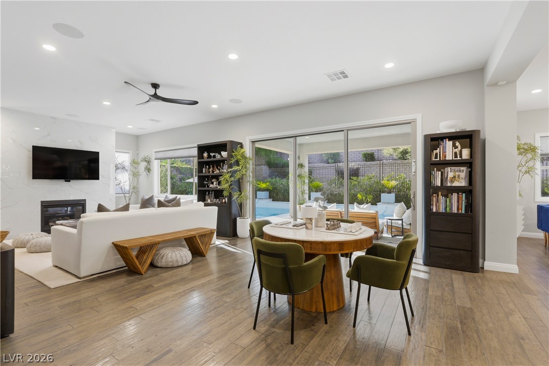 12014 Tramonto Avenue